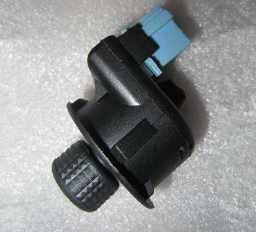 畢加索后視鏡開(kāi)關(guān)